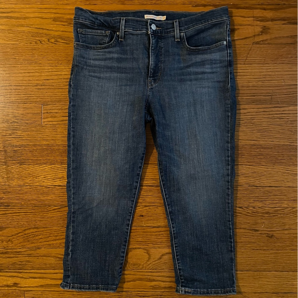 Levi’s 311 Shaping Skinny Capri Jeans